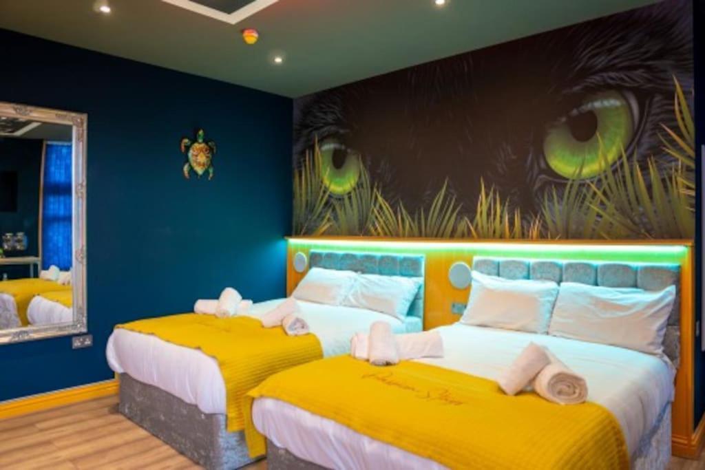 Stylish 2bed City-centre Apartment! * Liverpool